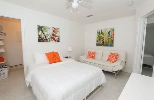 Melaleuca Gardens Casa | Paradise 2 Modern waterfront 2mi. Arpt 4 mi. Bch