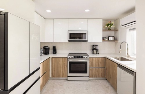 Key Largo Casa | Oceanfront Shore House with 3 Suites & Full Kitchen at Largo Resort