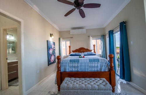 Ocho Rios Casa | Tropical Impression