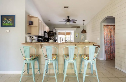 Fowlers Casa | Tropical Island House, Heated Pool, Near Beach, Disney, Kennedy Space Center
