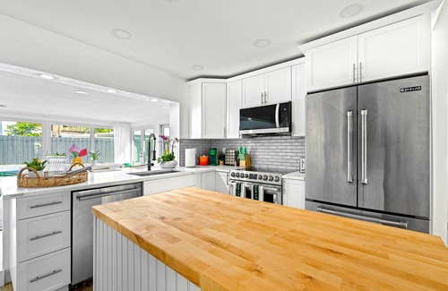 Parker Ridge Casa | Tropical Jungle Pool House in West Palm minutes from the beach, downtown, & PBI!