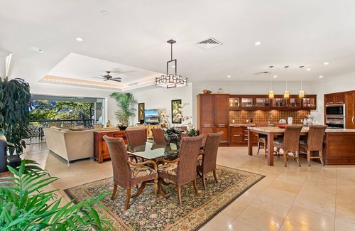 Wailea Villa | Tropical Luxury Villa Indoor-Outdoor Living, Gourmet Kitchen and Spa Bathrooms!