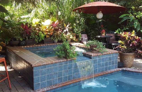 East Riverside Casa | Casa de 3 habitaciones con patio tropical y spa / piscina climatizada (que cumple con NOLA STR)