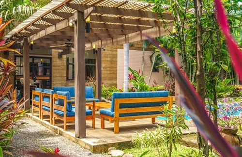 Junquillal Casa | Tropical oasis a stone's throw to the beach. Perfect for families. Pet friendly