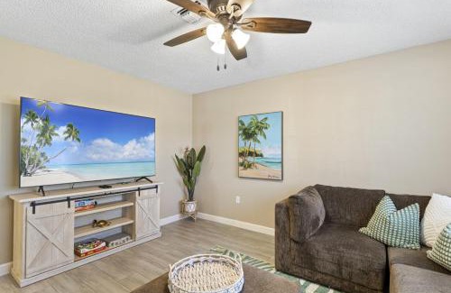 Pinellas Park Casa | Tropical Oasis FL Pinellas Park