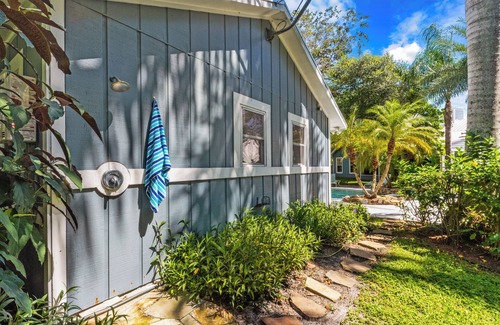 Rocky Point Cabaña | Tropical Oasis Pool House with full bath and full access to pool.