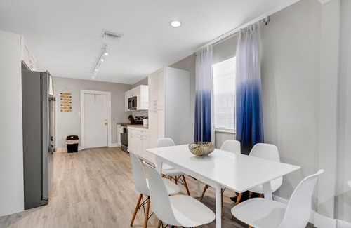 Central Oakland Park Casa | Tropical Oasis Retreat in Oakland Park, FL by RedAwning