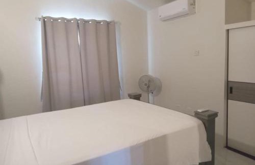 Discovery Bay Apartamento | Tropical Oasis Retreat in Discovery Bay