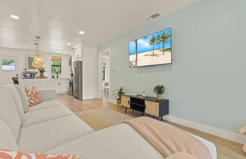 Southwest Casa | Tropical Oasis with Private Pool near Downtown West Palm Beach!!