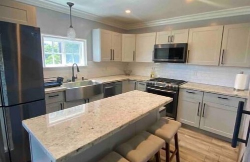 Mount Helix Casa | Tropical Oasis w/ hot tub, heated pool, waterfall