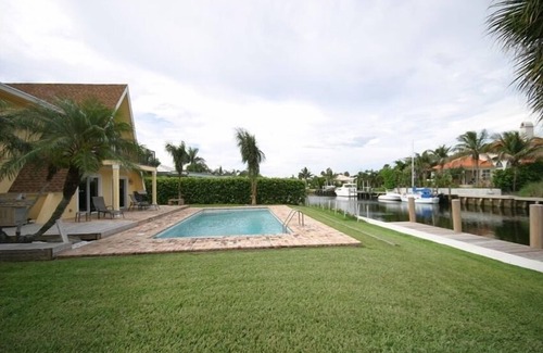 Ocean Ridge Casa | Tropical Palm Beach Waterfront Luxury