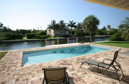 Ocean Ridge Casa | Tropical Palm Beach Waterfront Luxury
