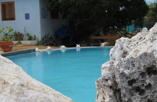 Treasure Beach Villa | Paraíso tropical en una comunidad amigable, segura y discreta