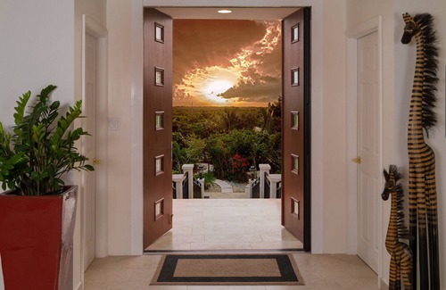 Long Bay Hills Villa | Karana Luxury Penthouse Loft - En la playa - Vista al mar y brisa - Piscina - Privacidad