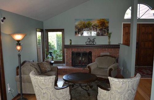 Rancho Penasquitos Casa | Tropical Paradise Executive Home close to Del Mar