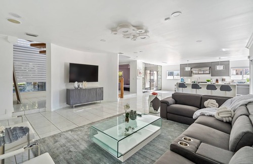 Miami Lakes Casa | Tropical Pool Paradise x 6-BD,4-BA Luxury Living