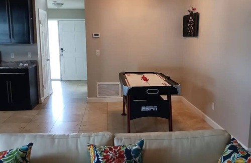 Altamonte Springs Casa | Tropical Pool Home, 3/2 Furnished, Near Disney, Universal, Sea World & Beaches