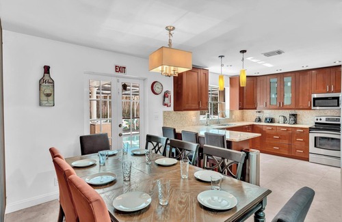 Highland Garden Casa | Tropical Privat Home Spacious 6 -bedrooms 4 Baths with private pool