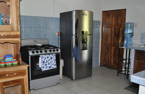 Tamanique Casa | Tropical Private beach house 3 mins from the beach .Close to restaurants ,stores