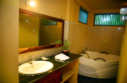 Unawatuna Hotel | Tropical Retreat