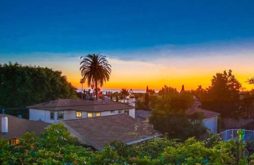 La Jolla Mesa Casa | Tropical Retreat