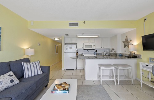 Daytona Beach Shores Apartamento | Tropical Suites at Sunglow Resort