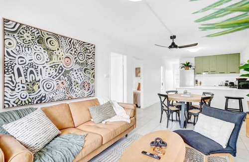 Parramatta Park Apartamento | Tropical Terraces - Modern Coastal Retreat Near the Heart of Cairns