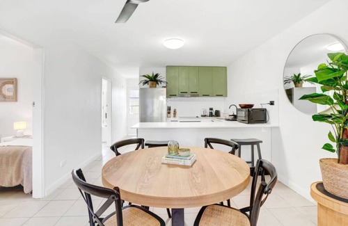 Parramatta Park Apartamento | Tropical Terraces - Modern Coastal Retreat Near the Heart of Cairns