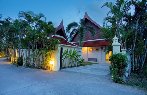 Rawai Villa | Tropical Thai Style 4BR Pool Villa Fanny