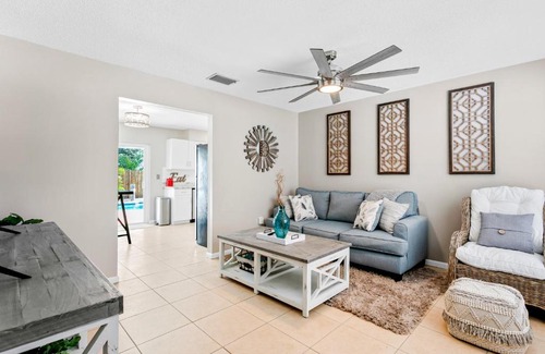 Temple Terrace Casa | Tropical Treat