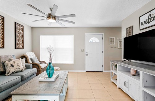 Temple Terrace Casa | Tropical Treat
