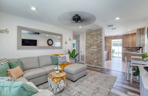 Sunny Shores Casa | Tropical Vibes Bungalow w/ Pool