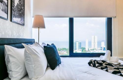Downtown George Town Apartamento | Tropicana 218 Macalister Studio with Seaview