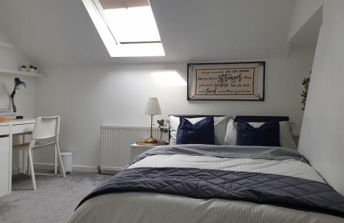Barnsley Casa | Tropicana House