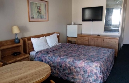 Niagara Falls Hotel | Tropicana Inn