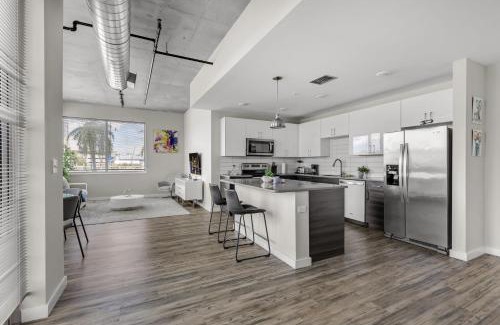 St. Petersburg - Clearwater Apartamento | Tropicana Stadium 2 Bed In DWTWN With Free Parking