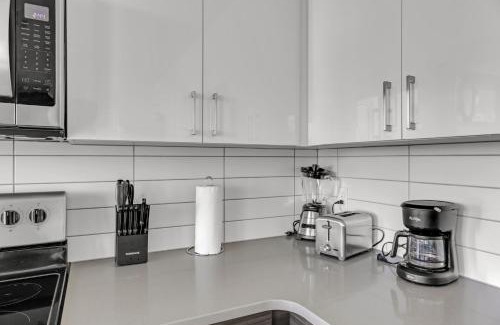 St. Petersburg - Clearwater Apartamento | Tropicana Stadium 2 Bed In DWTWN With Free Parking