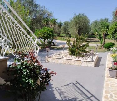 Roda Apartamento | Trousas Double Apartment