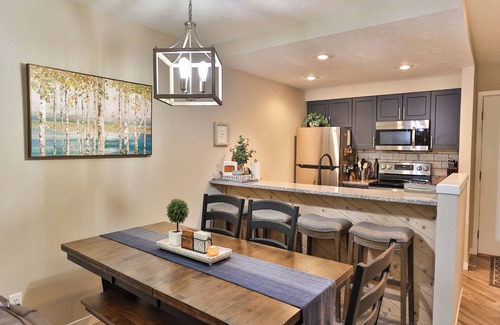 Harbor Springs Condominio | Trout Creek Condo #125 - Harbor Springs Michigan - Two Bedroom Loft