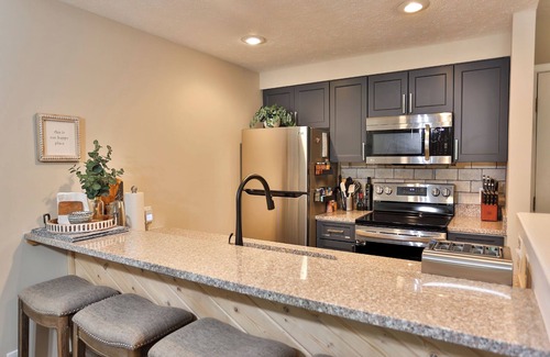 Harbor Springs Condominio | Trout Creek Condo #125 - Harbor Springs Michigan - Two Bedroom Loft