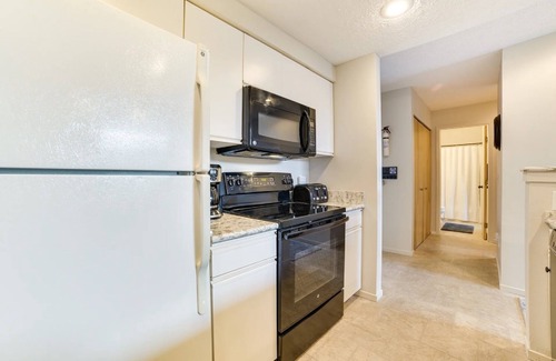 Harbor Springs Apartamento | Trout Creek Resort Condo - 1 Mi to Nubs Nob!