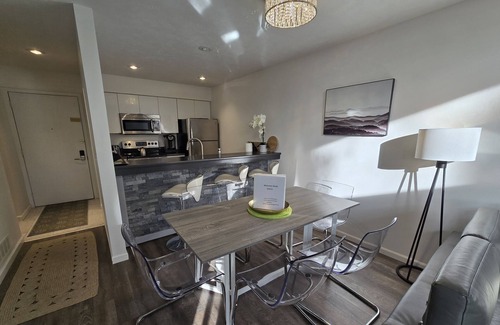 Harbor Springs Condominio | Trout Creek Unit 8, Beautiful newly Decorated Very Clean Condo , Building 2