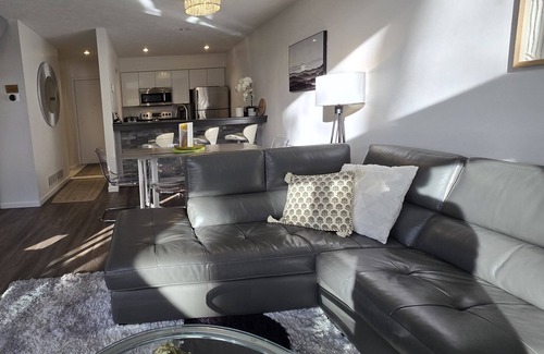 Harbor Springs Condominio | Trout Creek Unit 8, Beautiful newly Decorated Very Clean Condo , Building 2