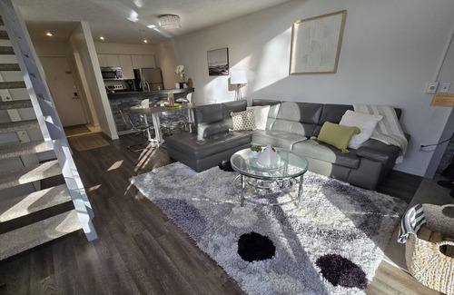 Harbor Springs Condominio | Trout Creek Unit 8, Beautiful newly Decorated Very Clean Condo , Building 2