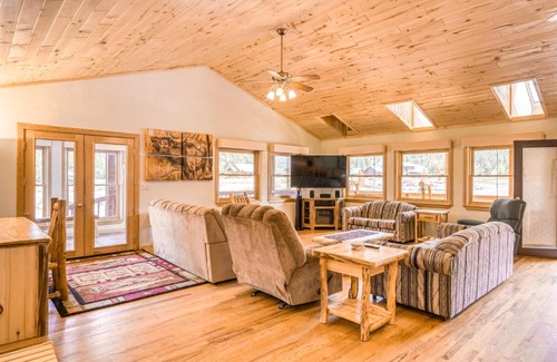 South Fork Casa | Trout Hunter Cabin