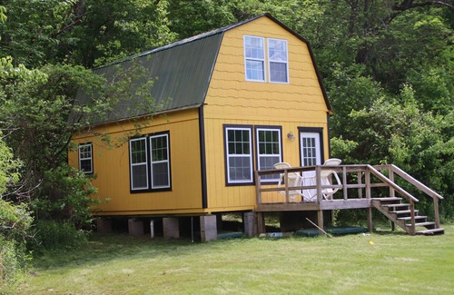 Morganton Cabina | Trout Lily Cabin at Maple Ridge Creek, N GA Mtns