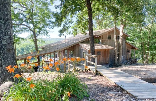 Boswell Cabina | Trout Run Lodge ~ with Gorgeous White River Views