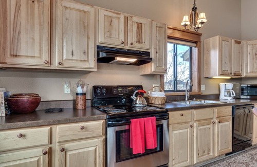 Bozeman Casa | Pesca con mosca Cabina en Hermosa Gallatin River Propiedad