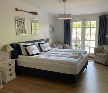 Hornbaek Cama Y Desayuno | Trouville Bed & Breakfast