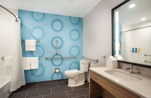 Asheville Hotel | Tru by Hilton Asheville Blue Ridge Parkway